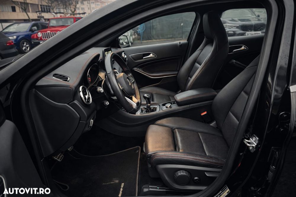 Mercedes-Benz GLA 200 - 17