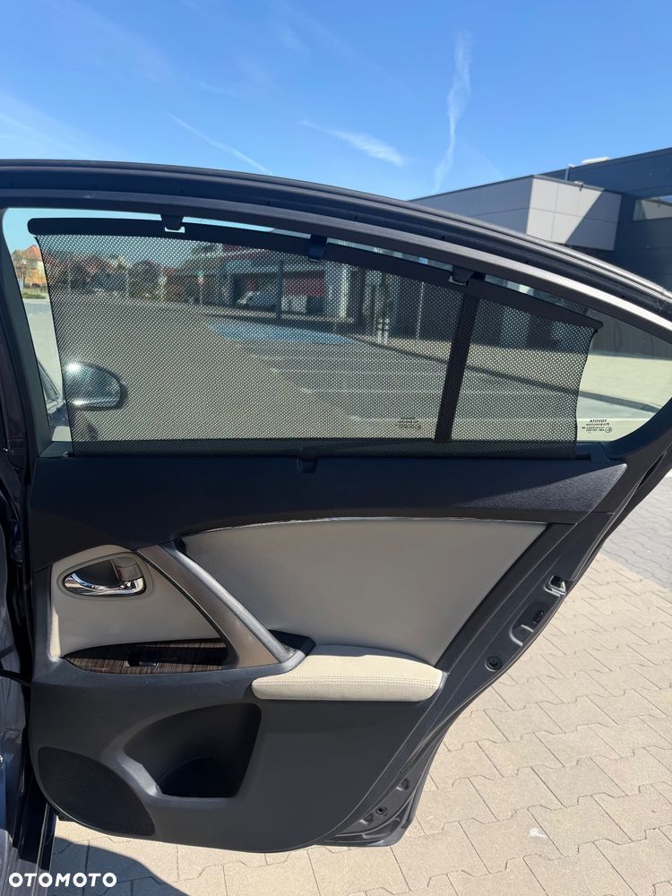 Toyota Avensis 2.0 Premium MS - 15