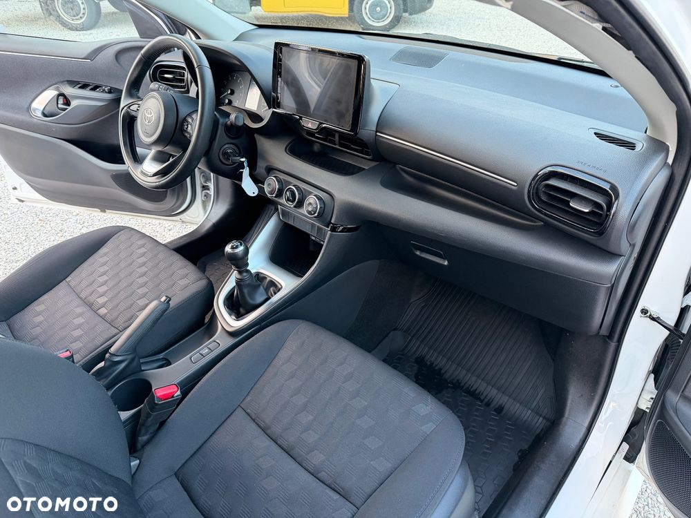 Toyota Yaris 1.5 Comfort - 25