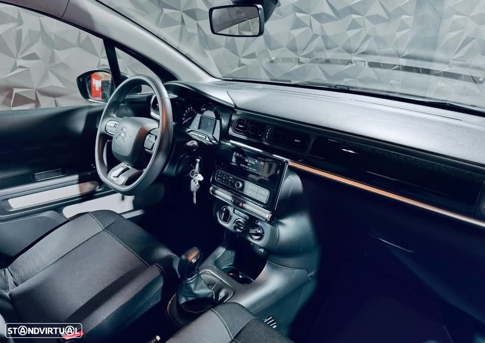 Citroën C3 1.2 PureTech Shine - 17