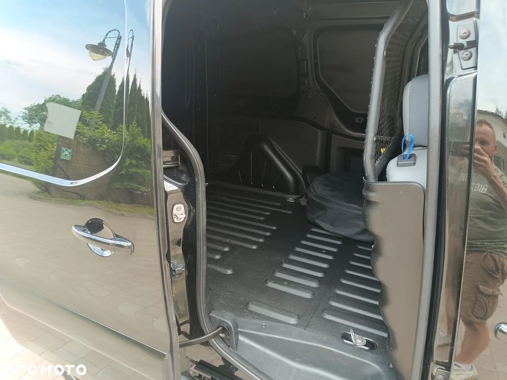 Citroën BERLINGO - 23