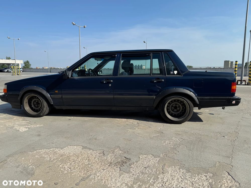 Volvo Seria 700 - 9