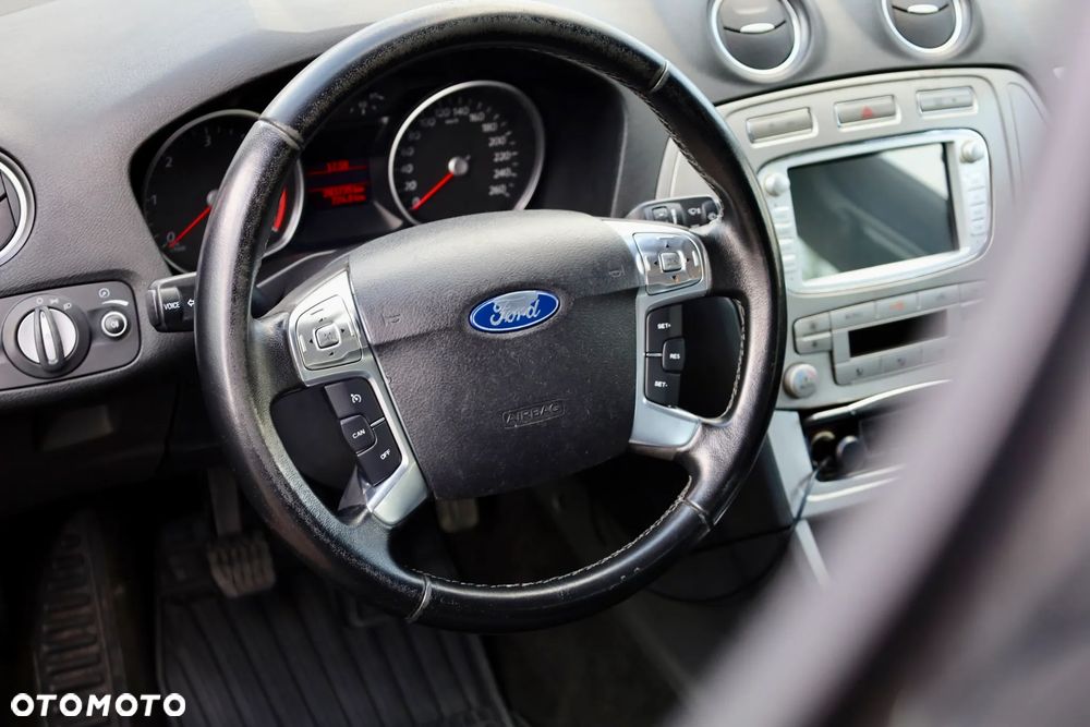 Ford Mondeo - 18