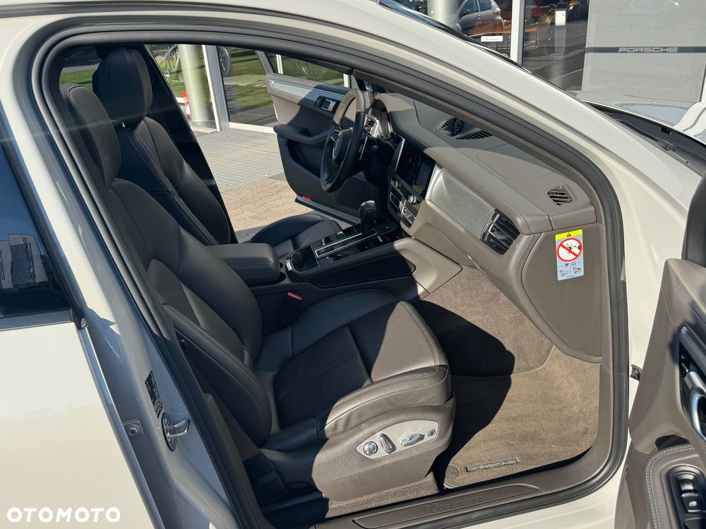Porsche Macan Standard - 31