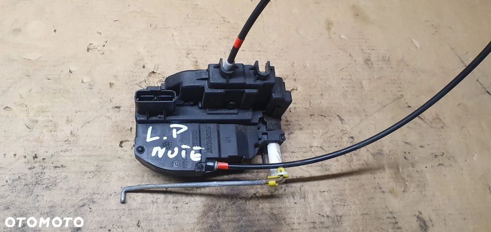 Zamek drzwi lewy przód przedni Nissan Note E11 - 2