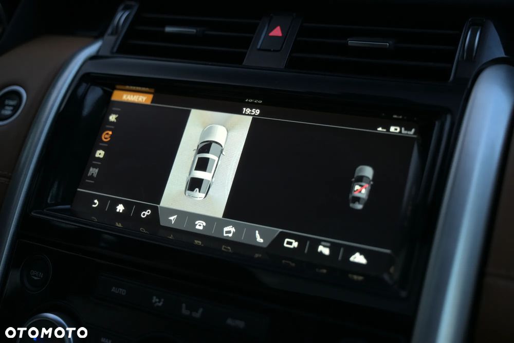 Land Rover Discovery 3.0 Si6 HSE Luxury - 27