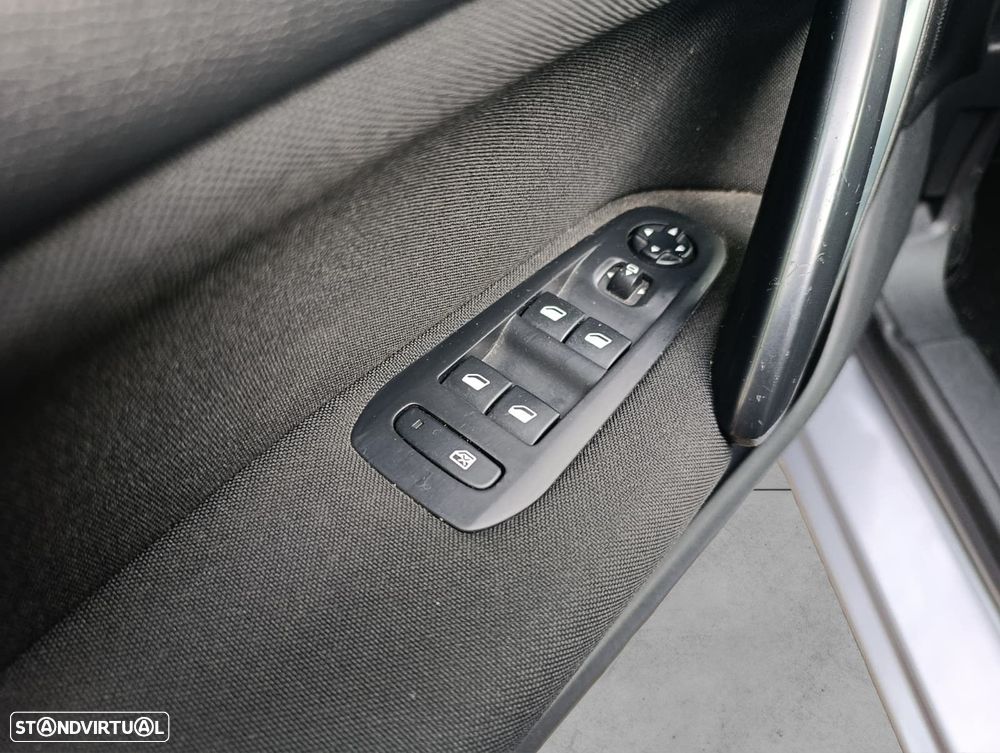 Peugeot 308 SW 1.2 PureTech Style - 11