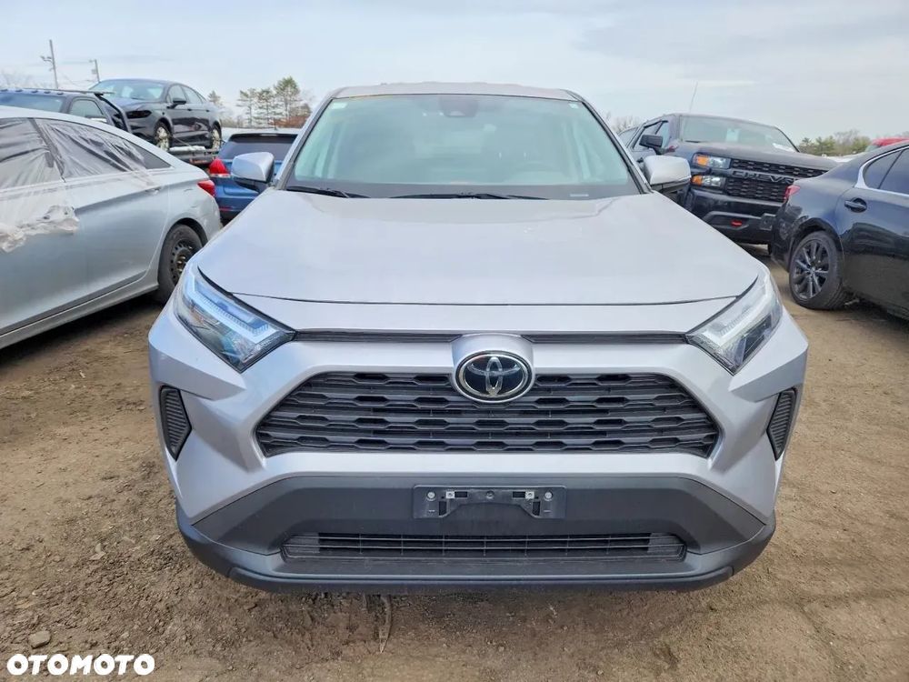 Toyota RAV4 - 4