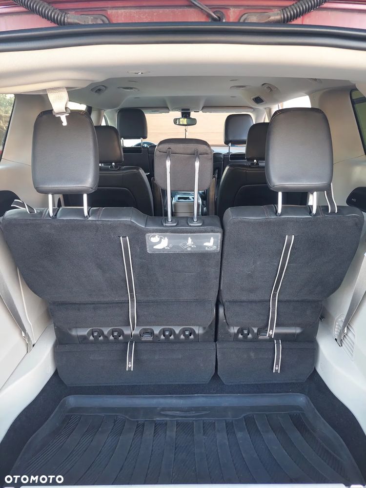 Chrysler Pacifica - 11