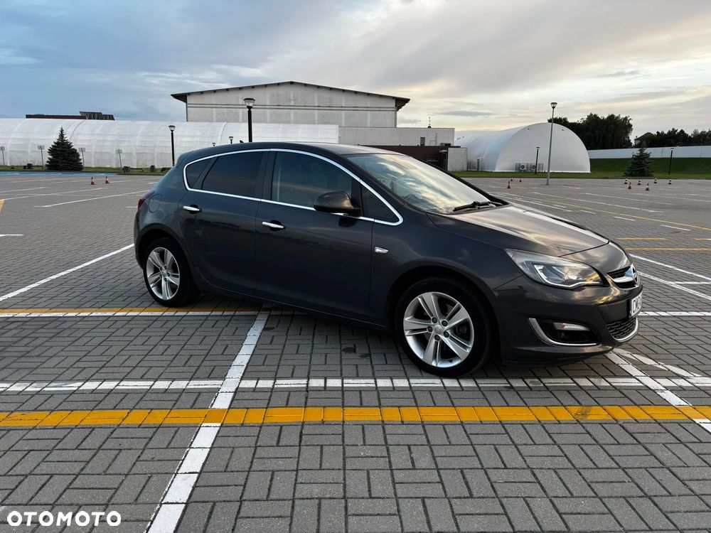 Opel Astra 1.7 CDTI Cosmo - 2
