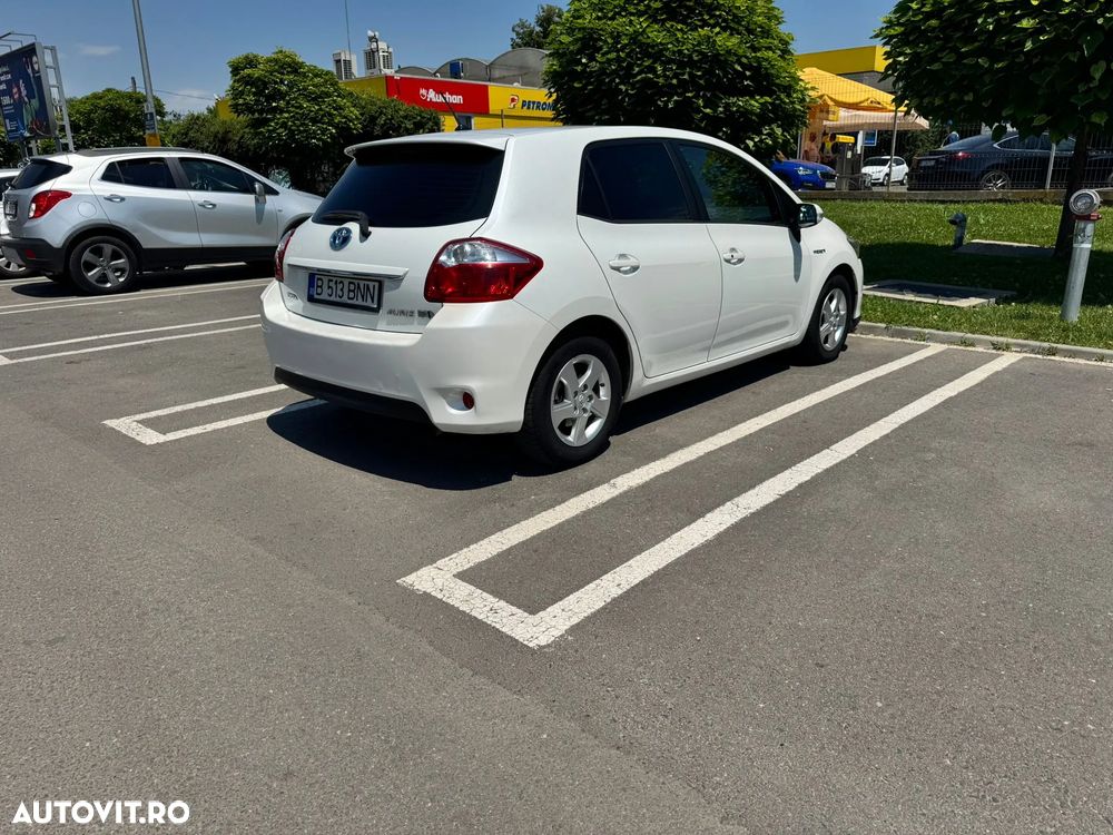 Toyota Auris - 5