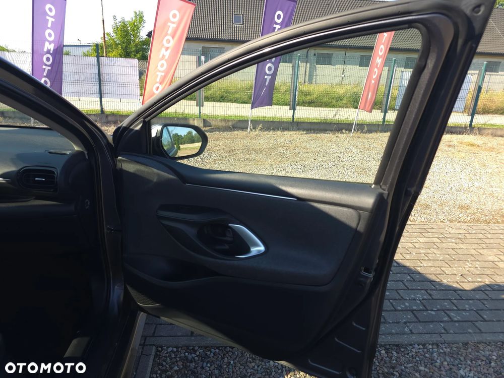Toyota Yaris - 14