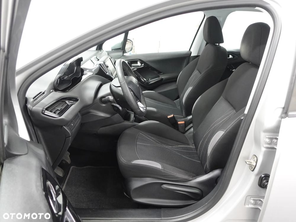 Peugeot 208 82 VTI Active - 19