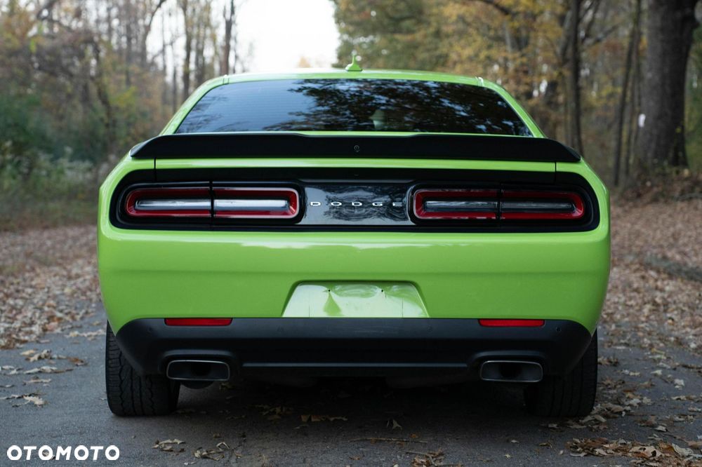 Dodge Challenger 5.7 R/T - 5
