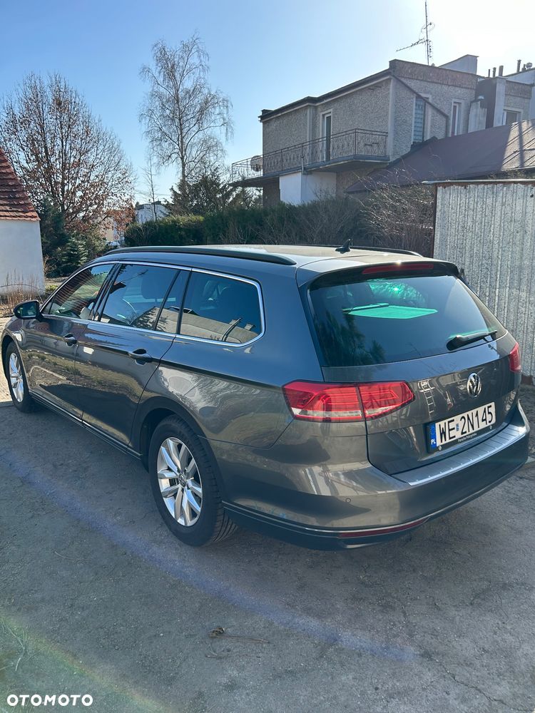 Volkswagen Passat - 4
