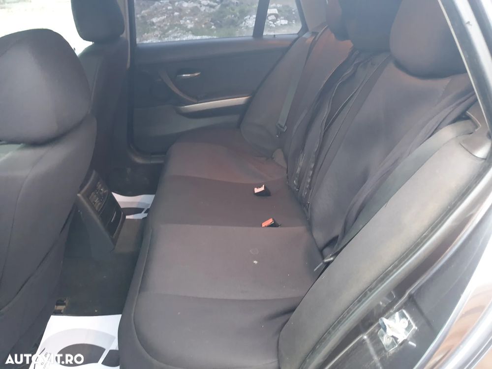 BMW Seria 3 320d DPF Efficient Dynamics Edition - 19