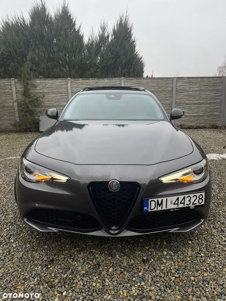 Alfa Romeo Giulia - 4