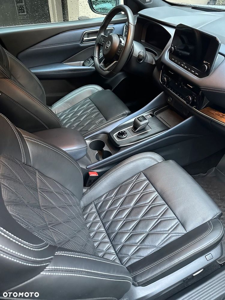 Nissan Qashqai 1.3 DIG-T MHEV 4x4 Tekna+ Xtronic - 11