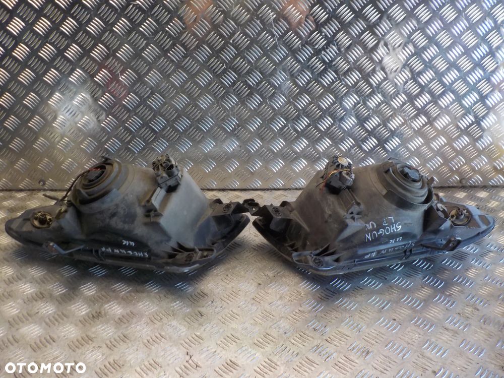 MITSUBISHI PAJERO III SHOGUN LAMPA PRAWA PRZÓD UK - 4