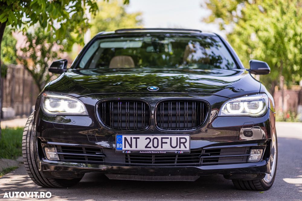 BMW Seria 7 740d Edition Exclusive - 24