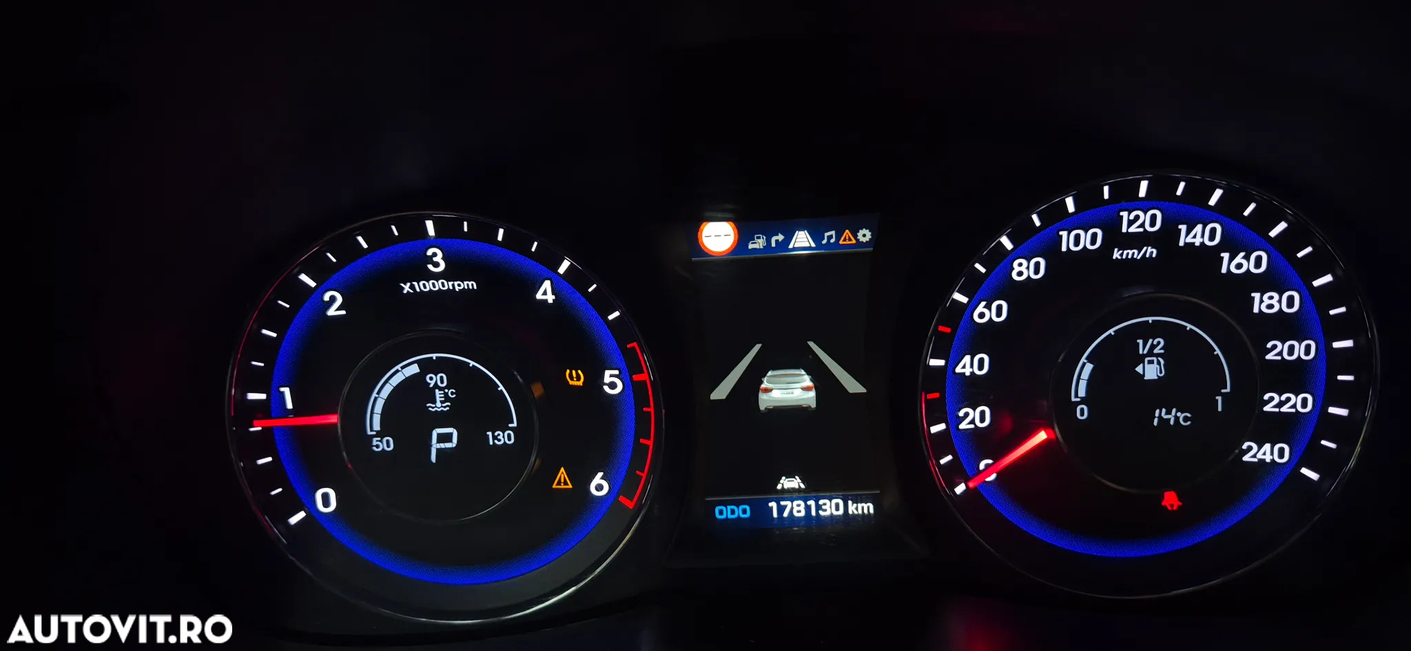 Hyundai i40 Kombi 1.7 CRDi DCT Premium - 15