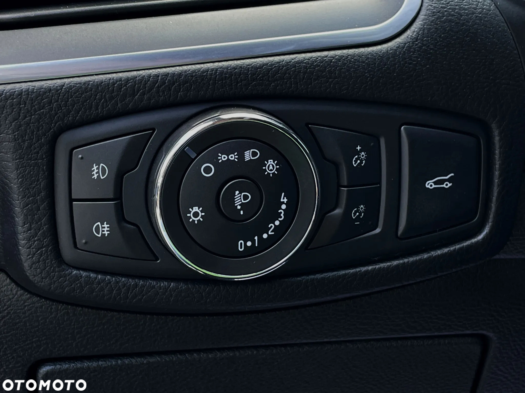 Ford S-Max 2.0 EcoBoost Titanium - 30