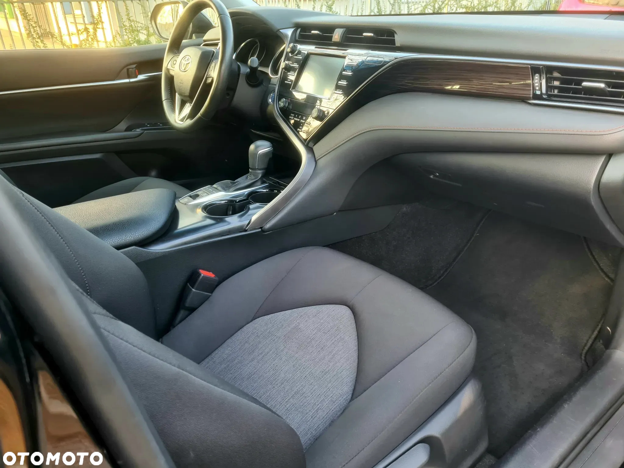 Toyota Camry 2.5 Hybrid Comfort CVT - 11
