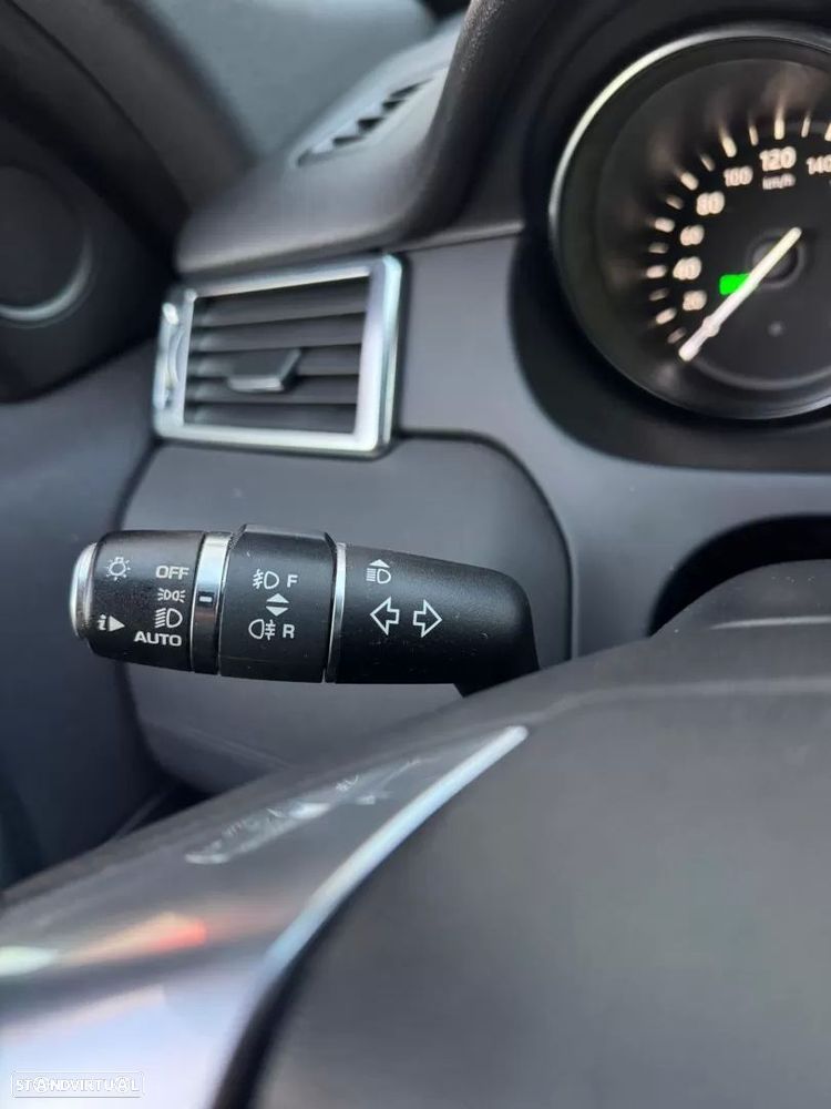 Land Rover Discovery Sport 2.0 TD4 Pure 7L - 11