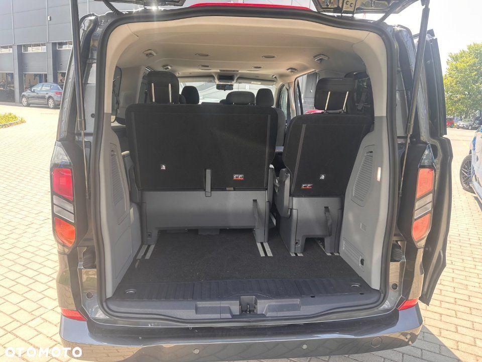 Ford Tourneo Custom - 6