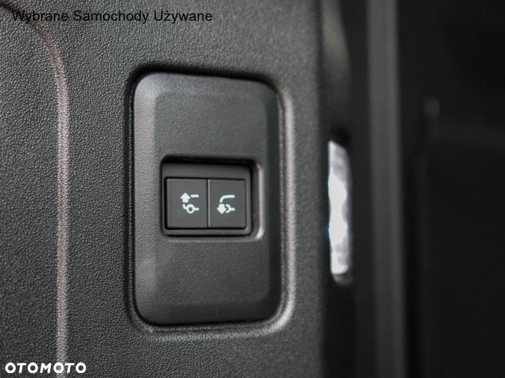 Land Rover Defender 3.0 D350 mHEV X-Dynamic SE - 37