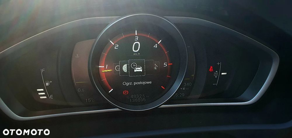 Volvo V40 D2 Momentum - 18