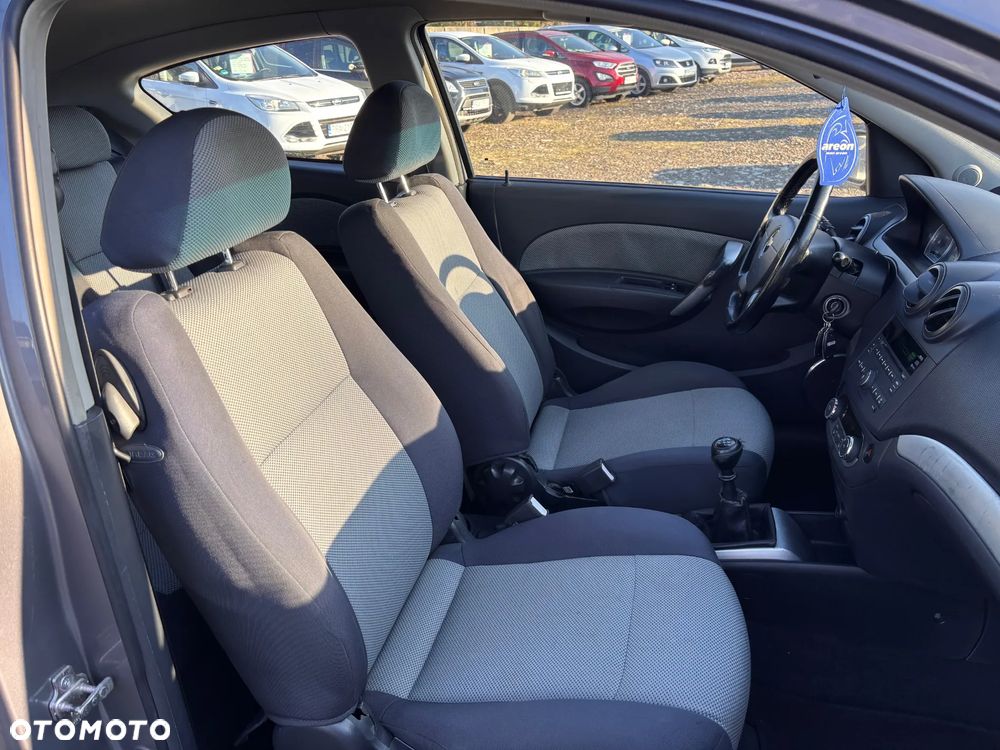 Chevrolet Aveo 1.4 LT - 23