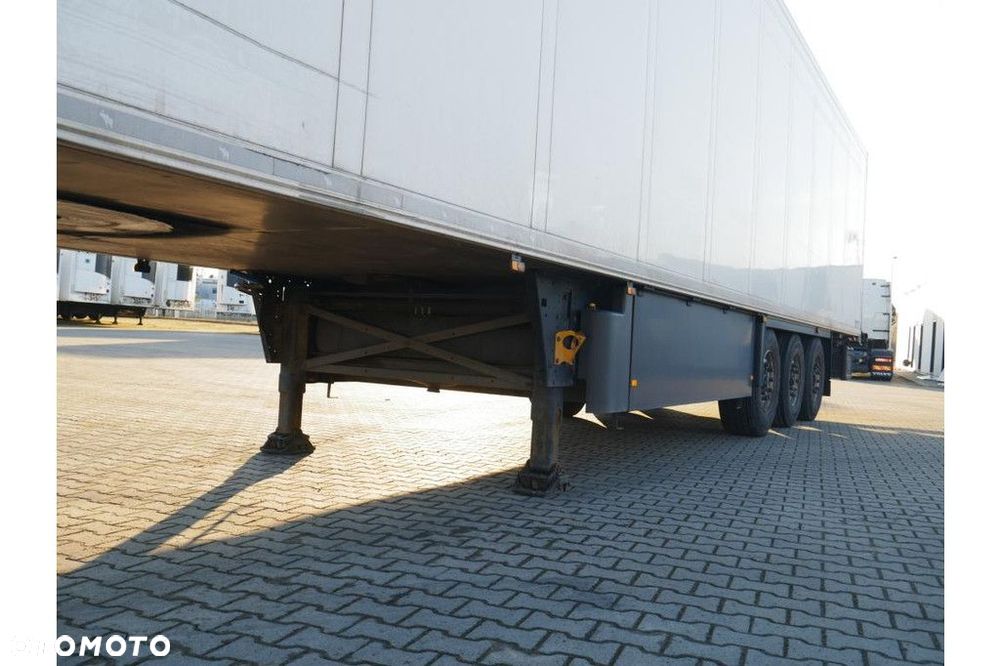 Schmitz Cargobull Trailer Reefer Flower Width & Double Stock Straight - 22