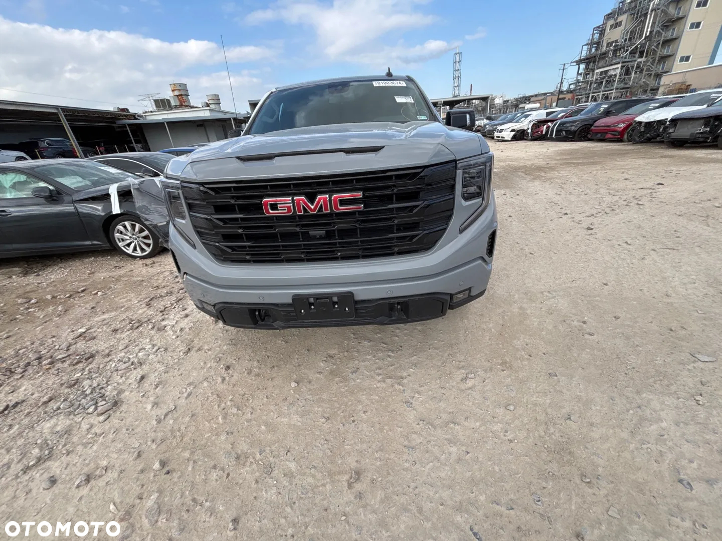 GMC Sierra - 13
