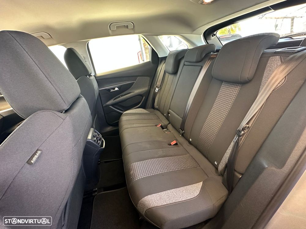 Peugeot 3008 1.2 PureTech Active - 24