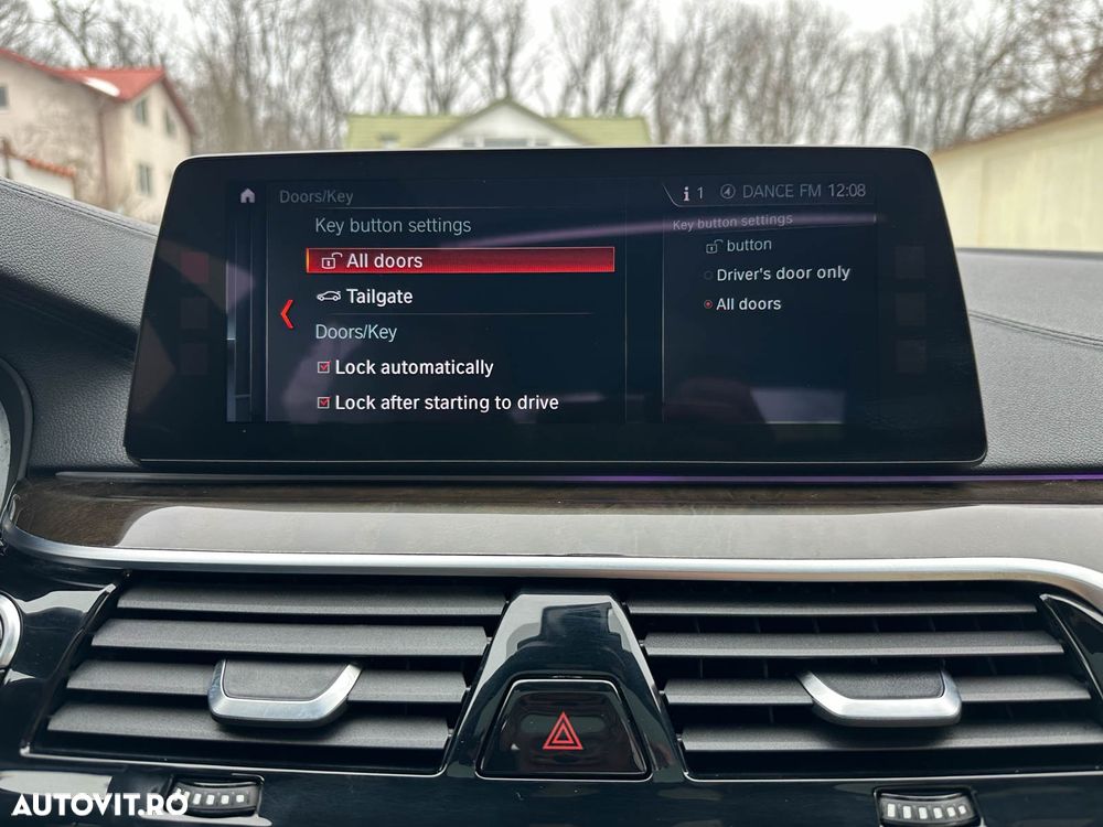 BMW Seria 5 540i xDrive Aut. - 32