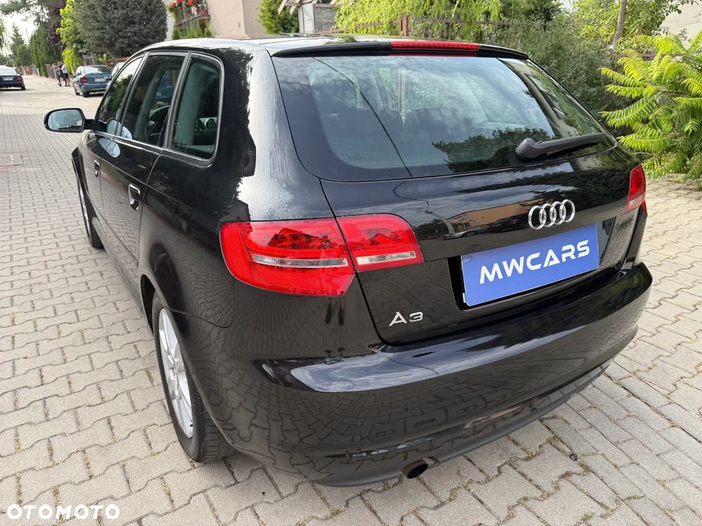 Audi A3 Sportback 1.6 Ambition - 4