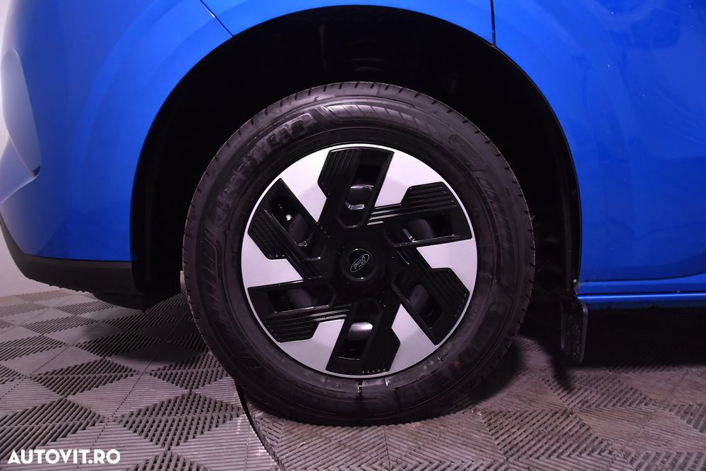 Ford Transit Custom Van - 11