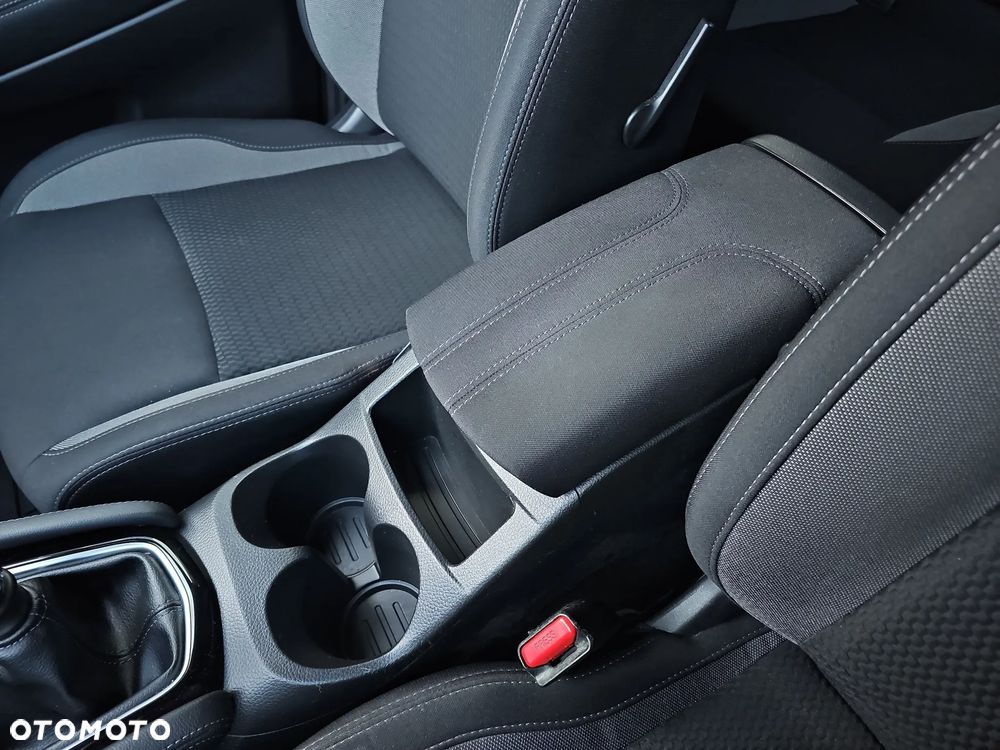 Nissan Qashqai - 22