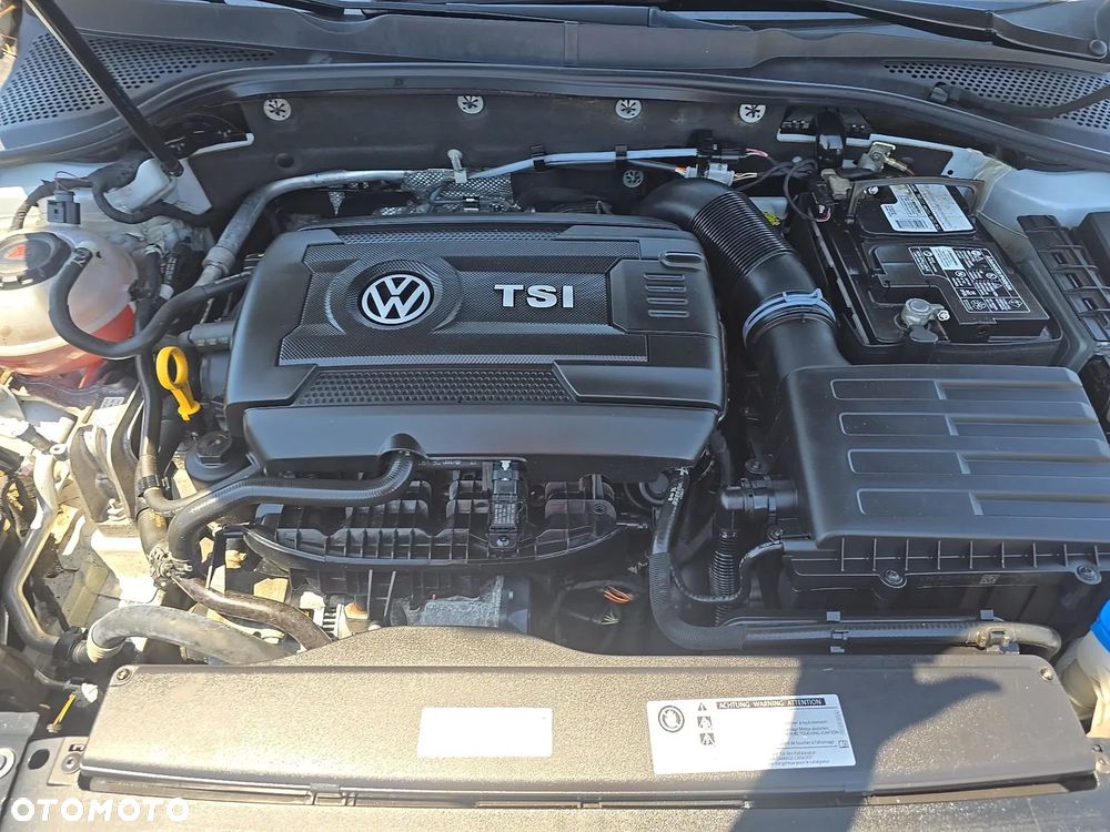Volkswagen Golf - 11