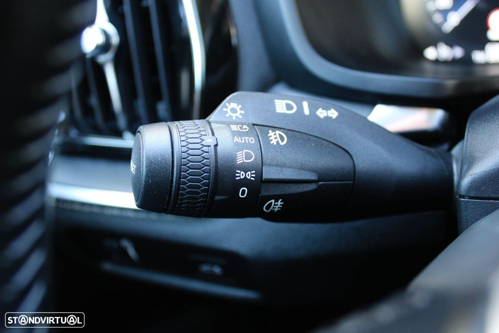 Volvo V60 2.0 D3 Geartronic - 28