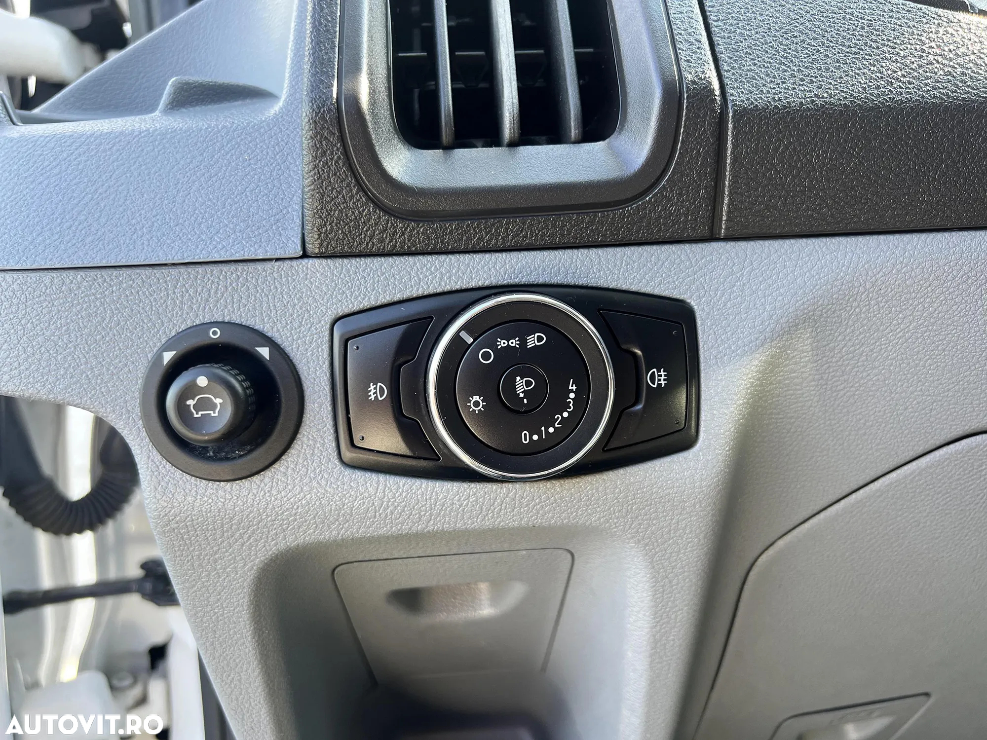 Ford Transit - 13