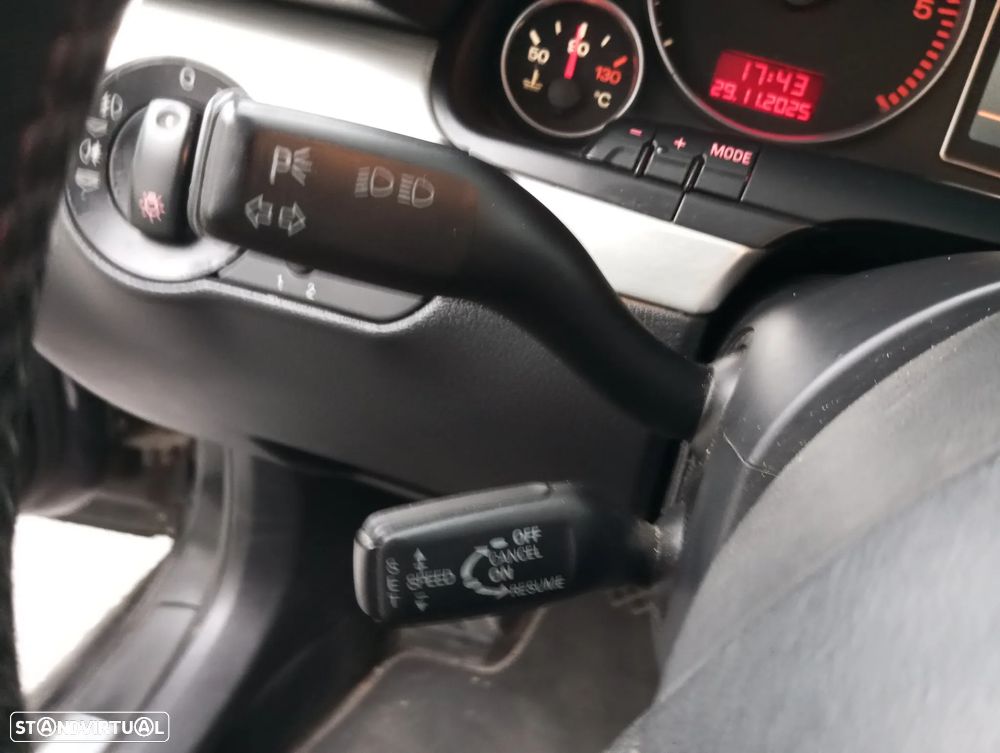 Audi A4 Avant 2.0 TDI S-line - 24