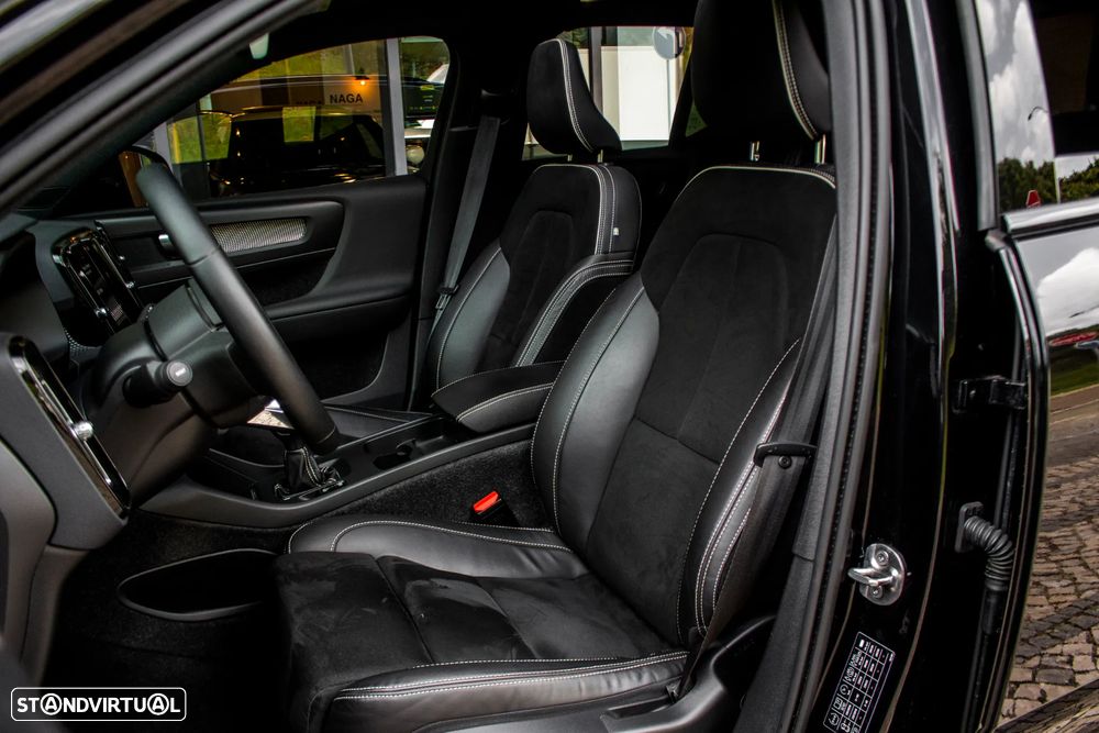 Volvo XC 40 T3 Momentum - 22