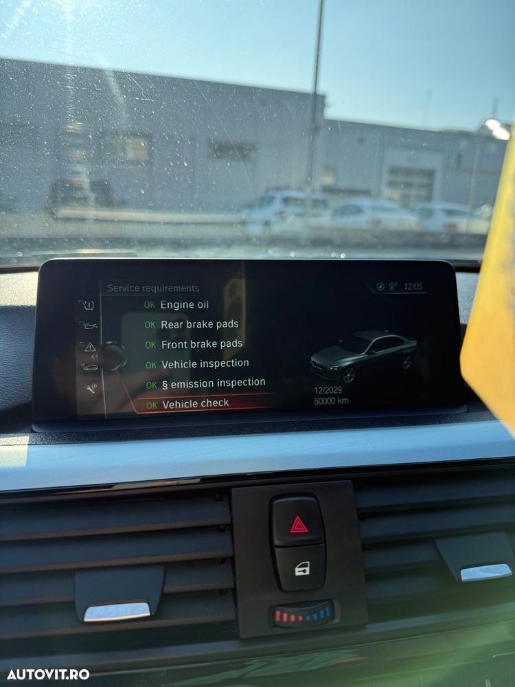 BMW Seria 3 320d Aut. M Sport - 14