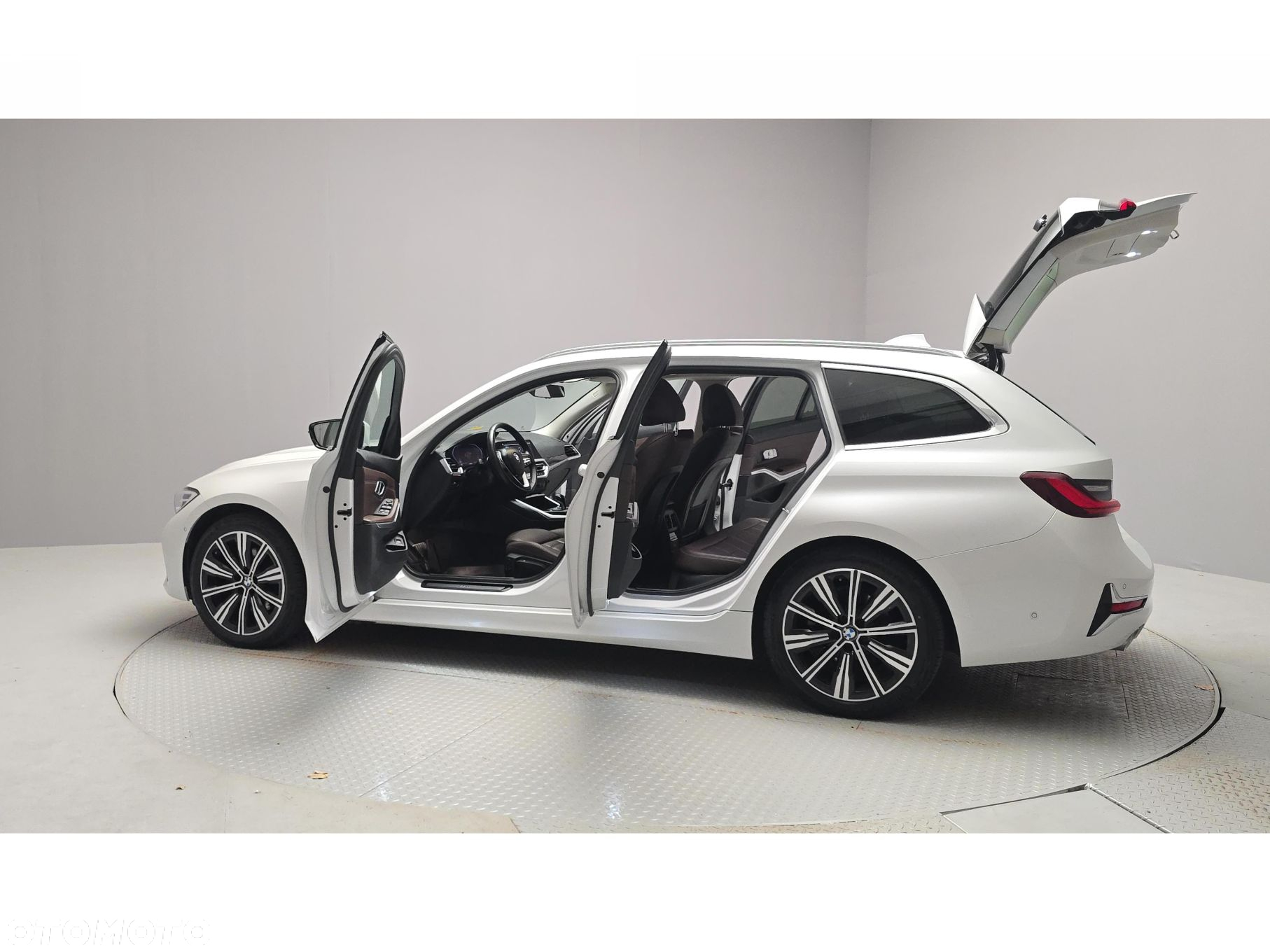 BMW Seria 3 320d xDrive Luxury Line - 14