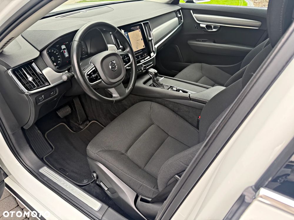 Volvo V90 D4 Geartronic Momentum - 22