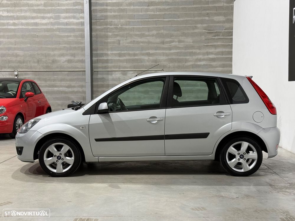 Ford Fiesta 1.25 Trend - 2
