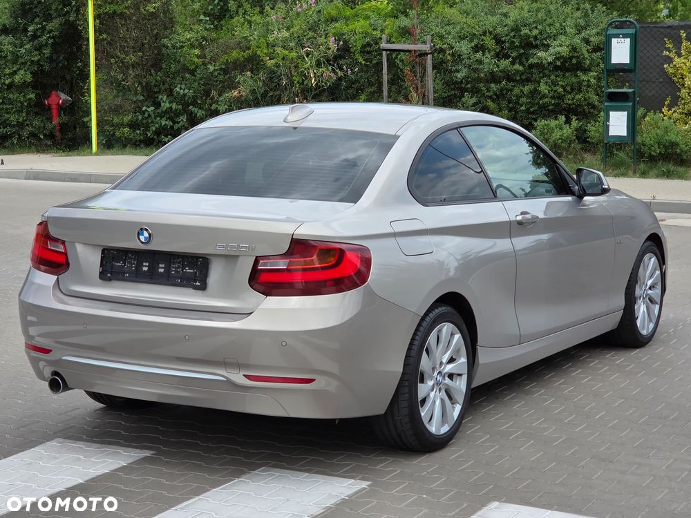 BMW Seria 2 220i Advantage - 5