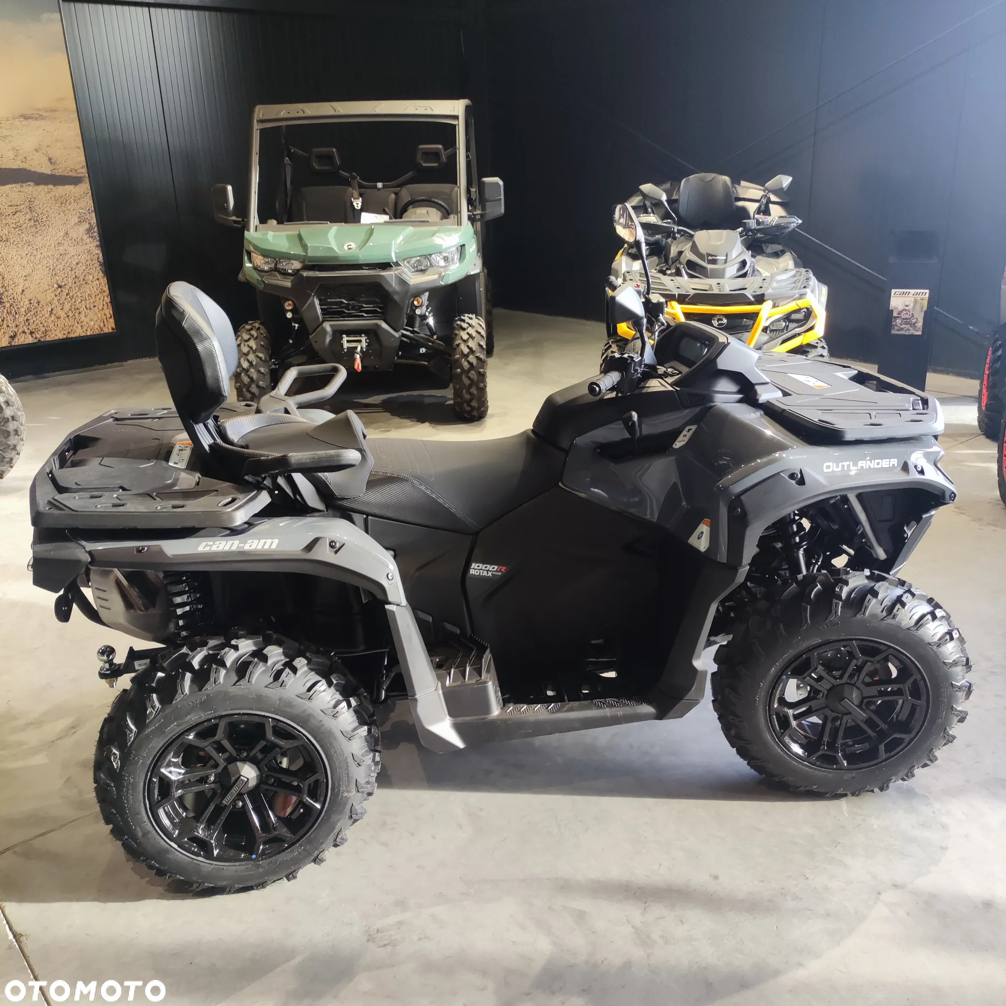 Can-Am Outlander Max - 2